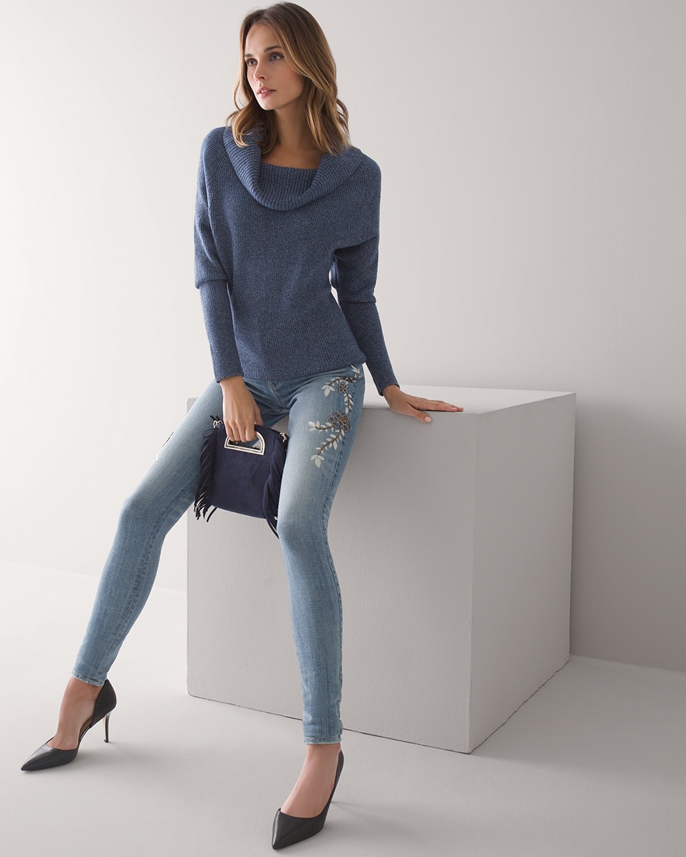 Petite Mid-Rise Everyday Soft Denim\u2122 Floral Embroidered Skinny Jeans