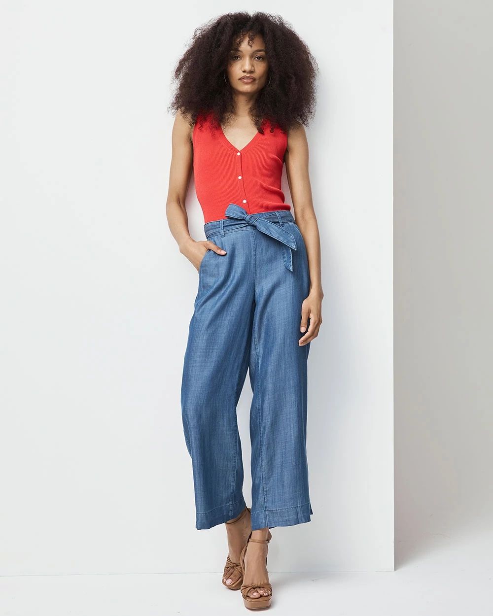 White house black market crop pants top