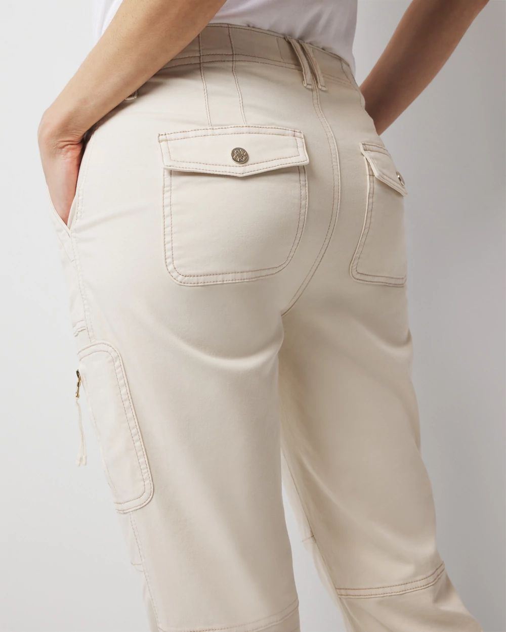 Mid-Rise Pret-A-Pedi Straight Cropped Pants