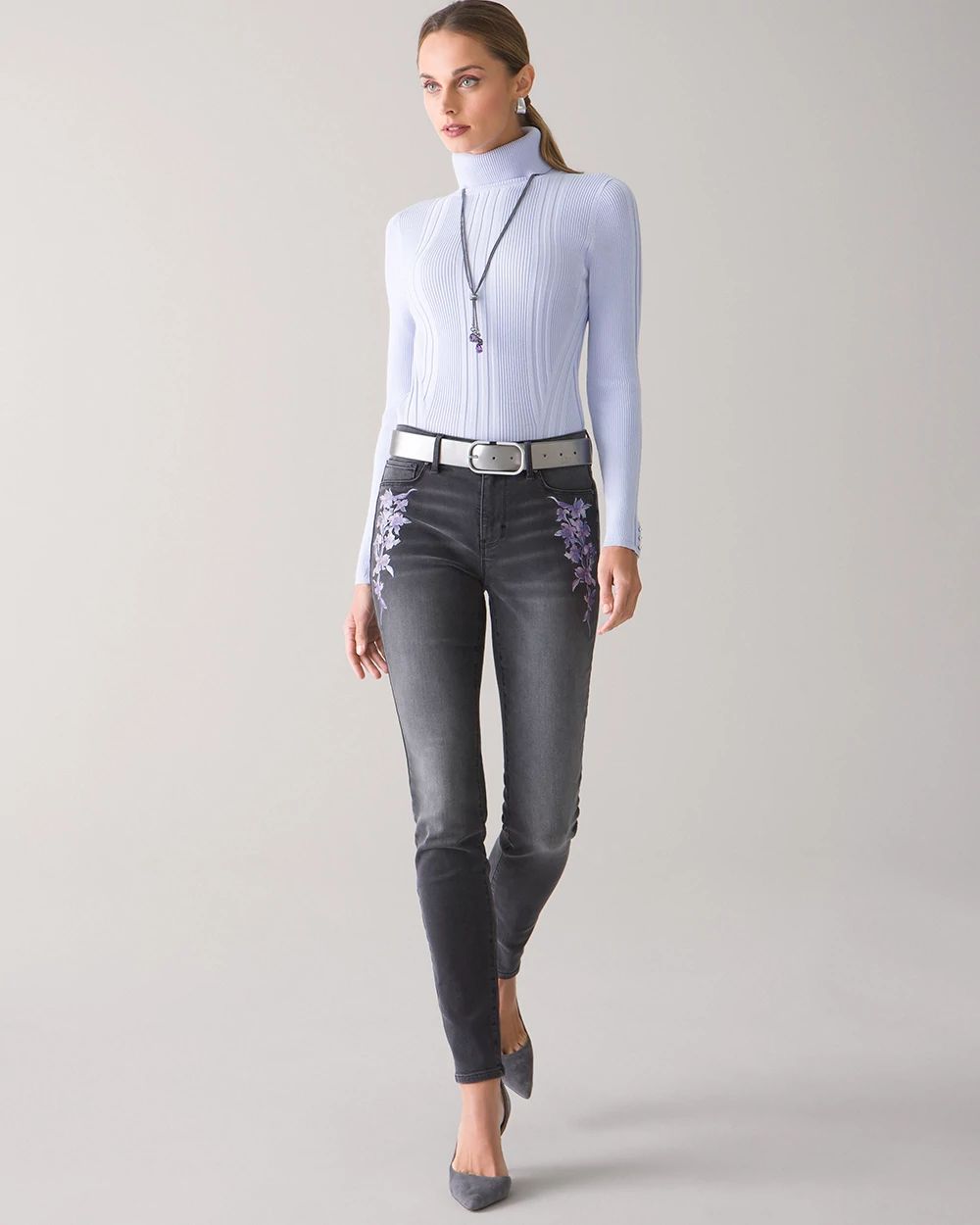 Curvy-Fit Mid-Rise Floral Embroidered Skinny Jeans