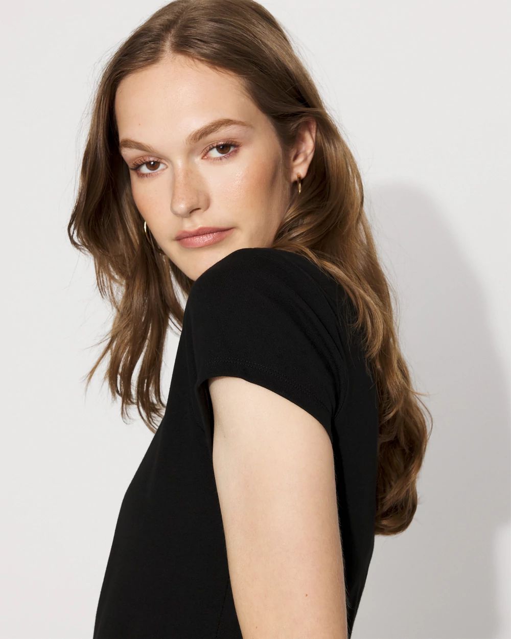 WHBM FORME™ All Ways Stretch Wide Scoop Neck Tee