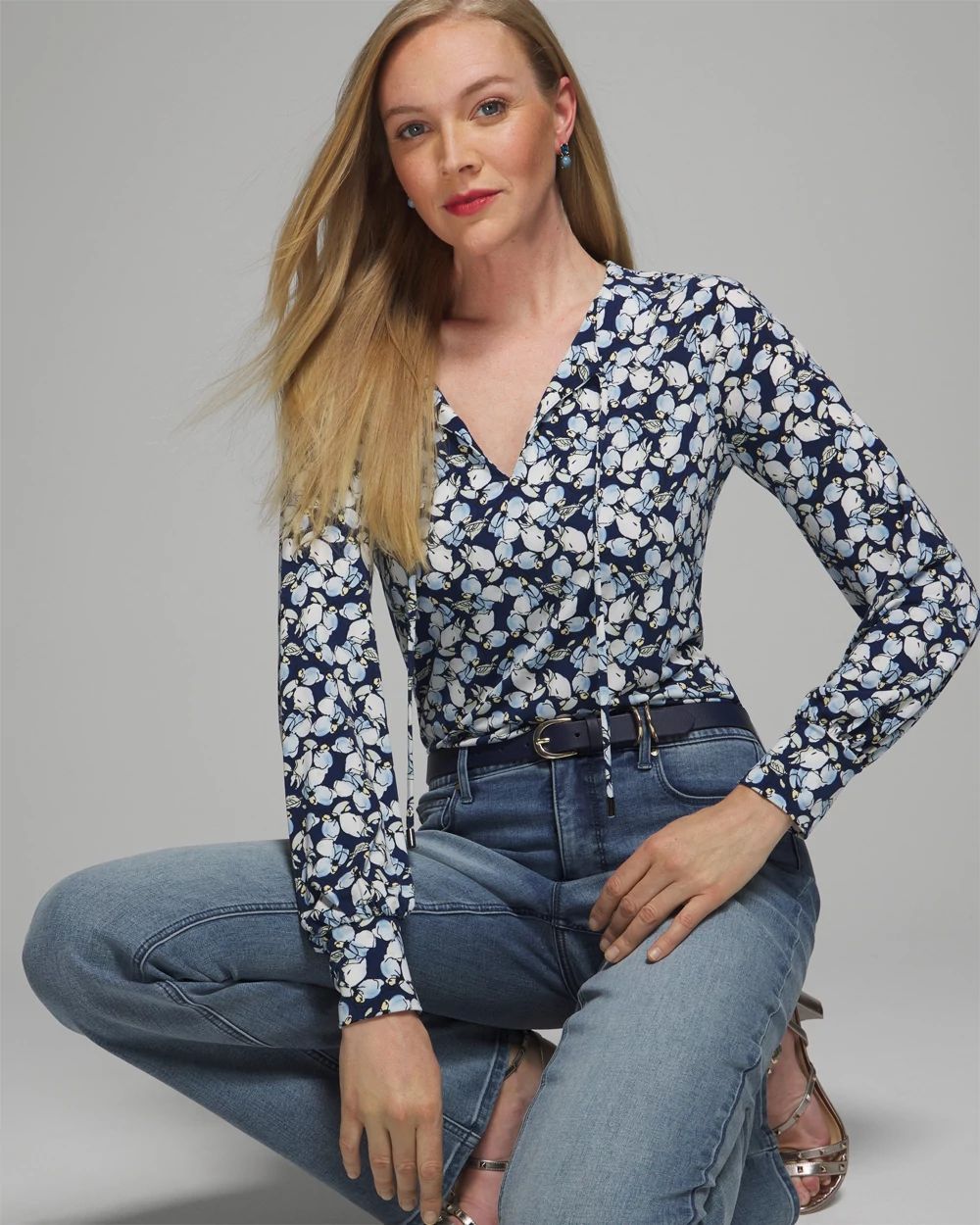 Outlet WHBM Notch Neck Top