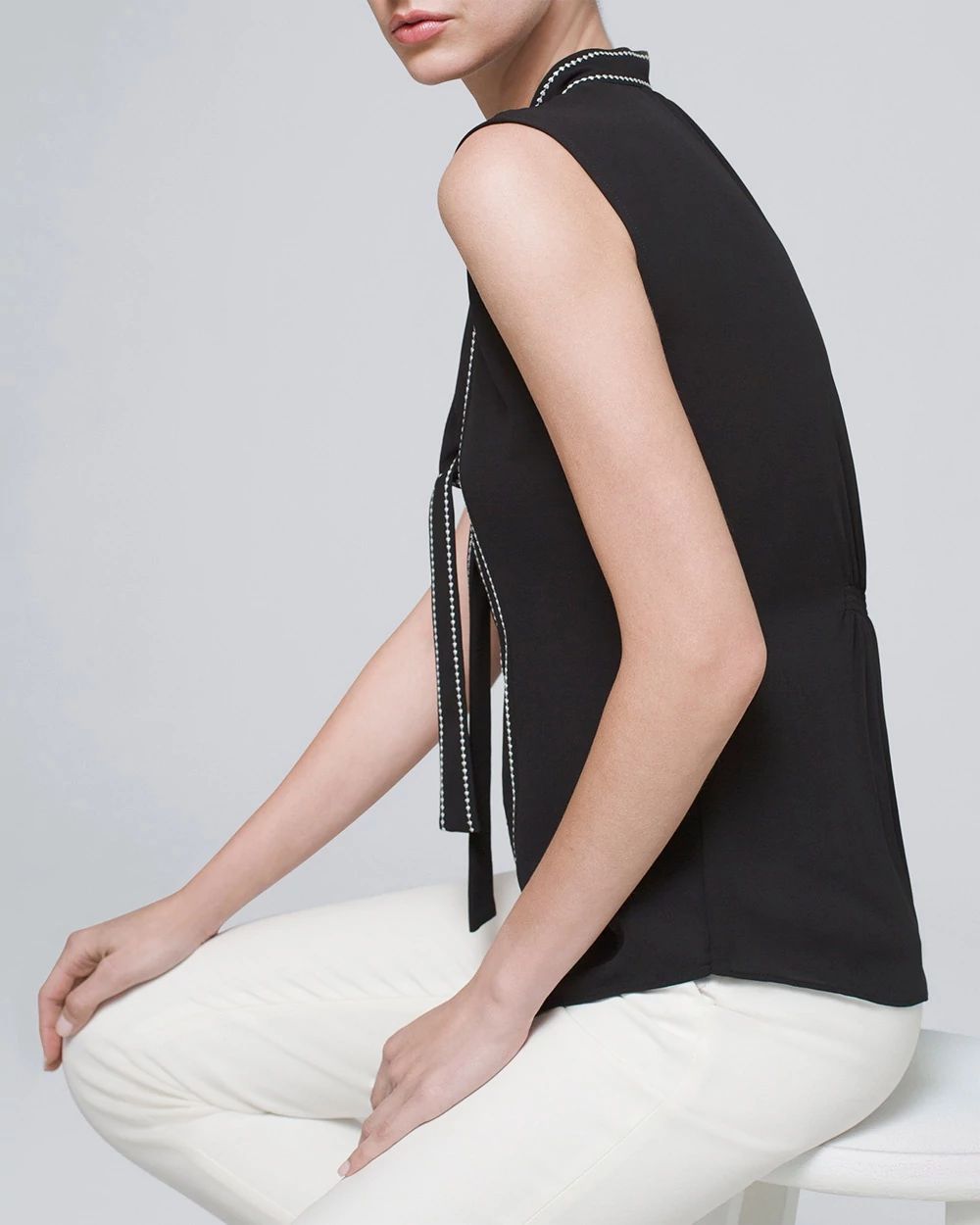 Contrast Stitch Bow Shell