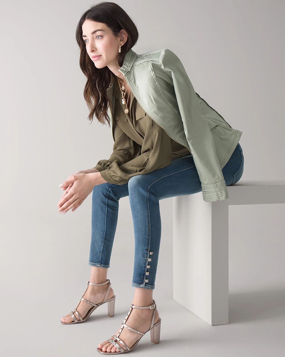 Petite Mid-Rise Everyday Soft Denim™ Button Ankle Skinny Jeans