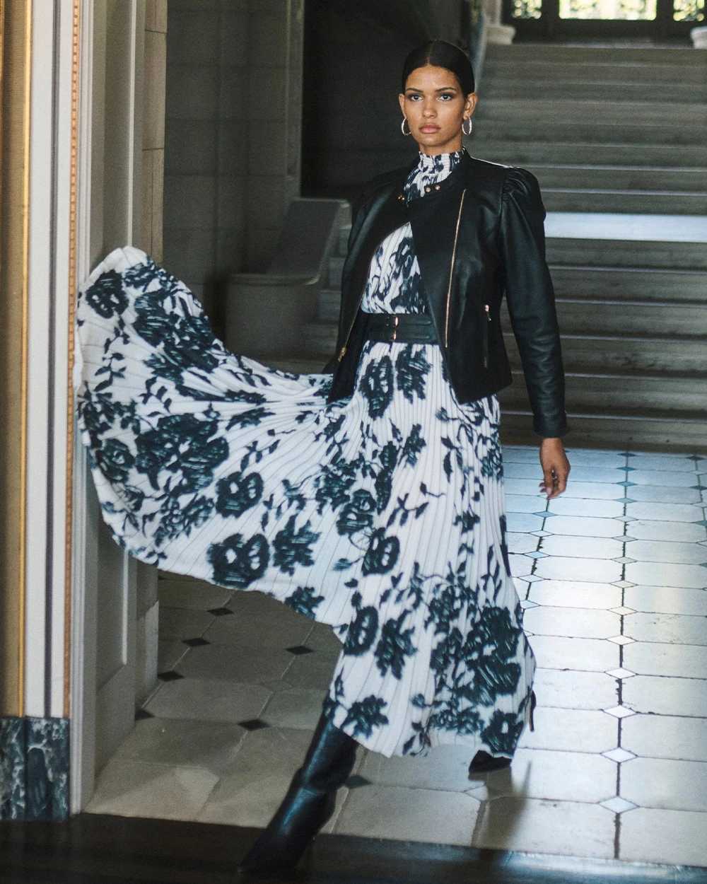 White house black 2025 market maxi skirt