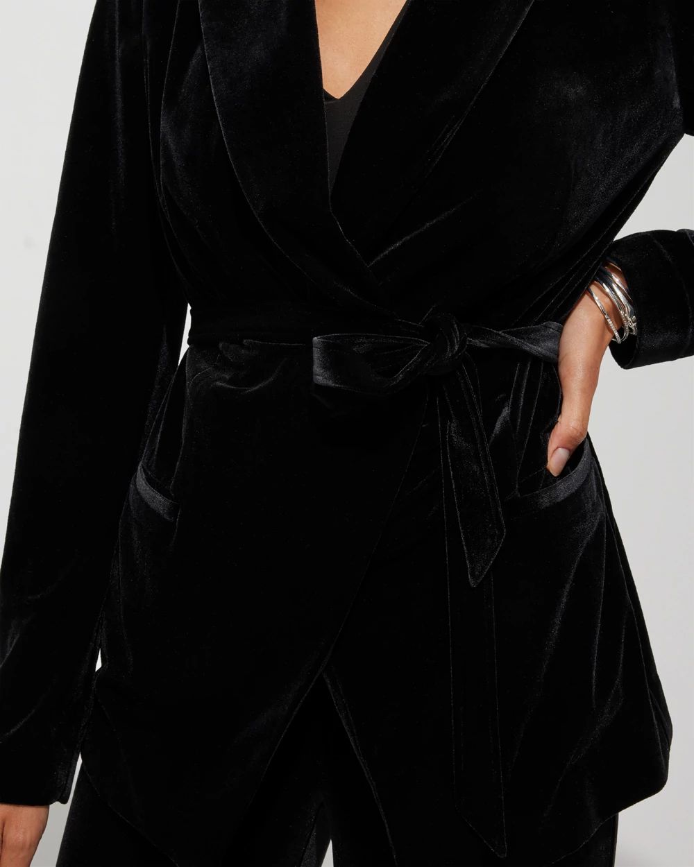 Outlet WHBM Long Sleeve Relaxed Tie Waist Velvet Jacket click to view larger image.