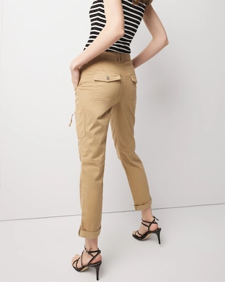Mid-Rise Pret-A-Pedi Straight Cropped Pants click to view larger image.