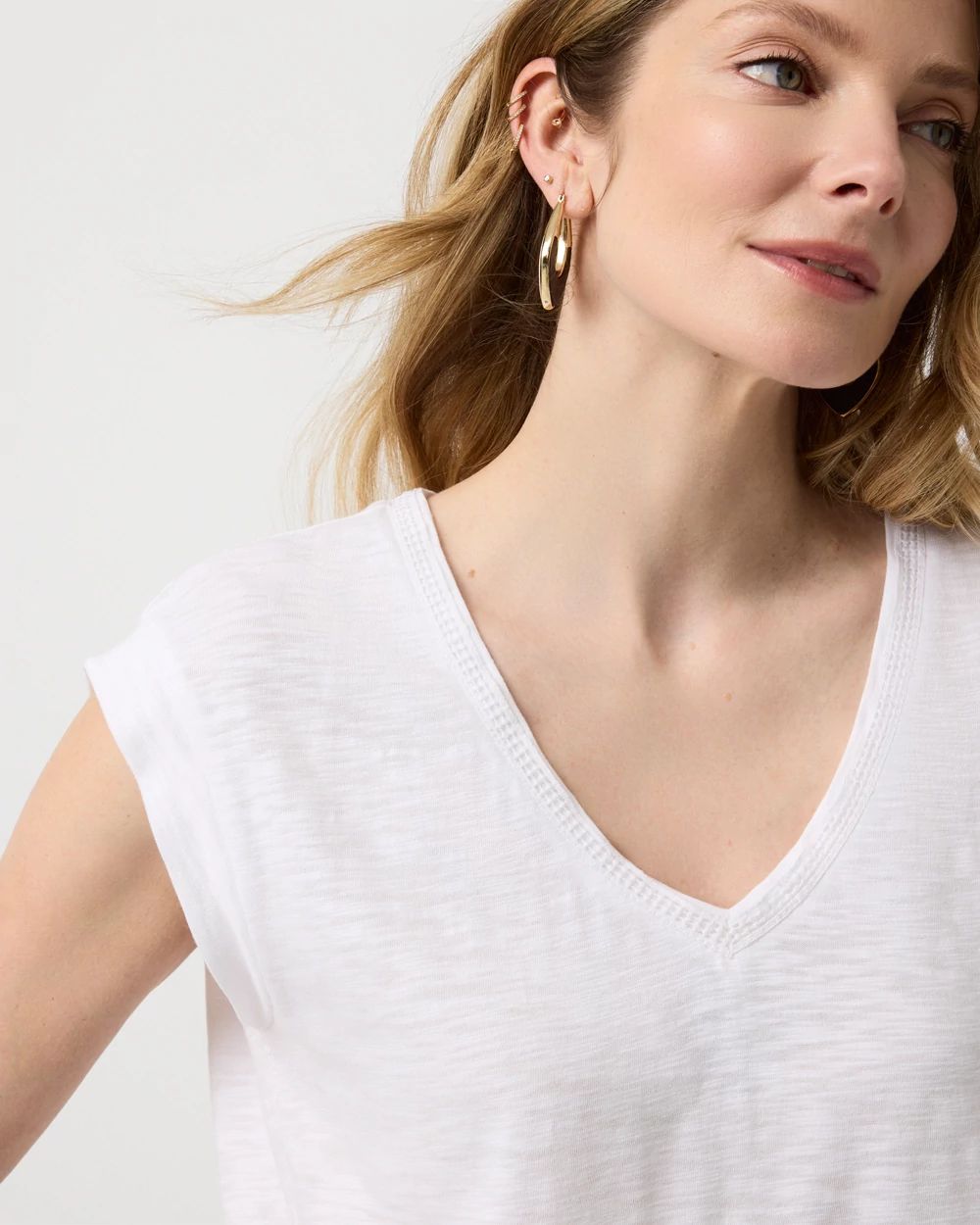 Crochet Detail V-neck Tee