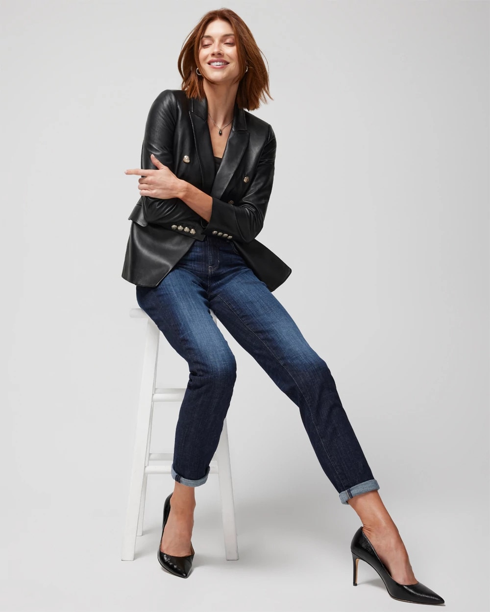 Curvy Mid-Rise Everyday Soft Girlfriend Jeans