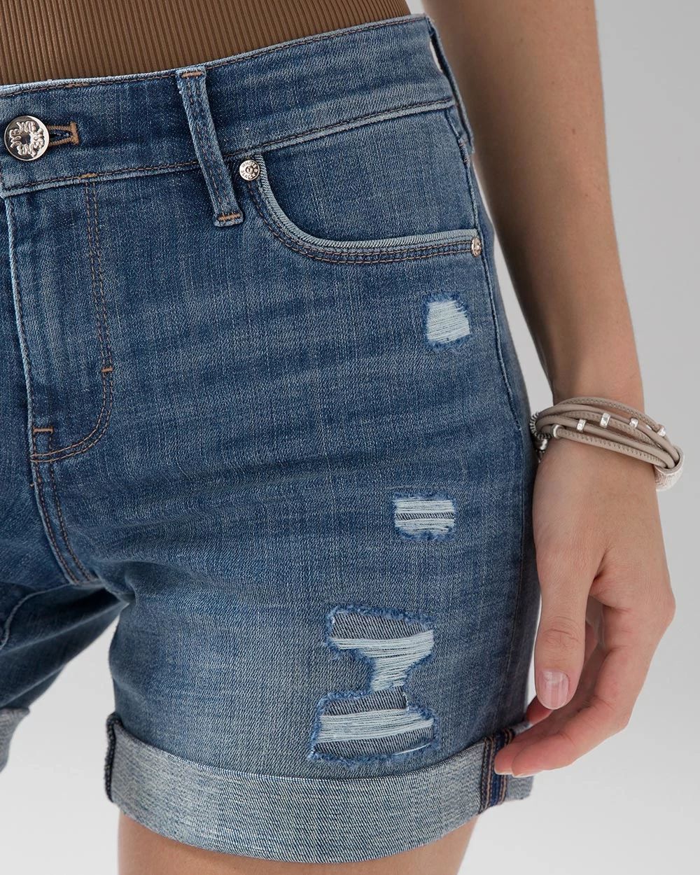 Curvy Mid-Rise Everyday Soft Denim™ Destucted 5-Inch Shorts