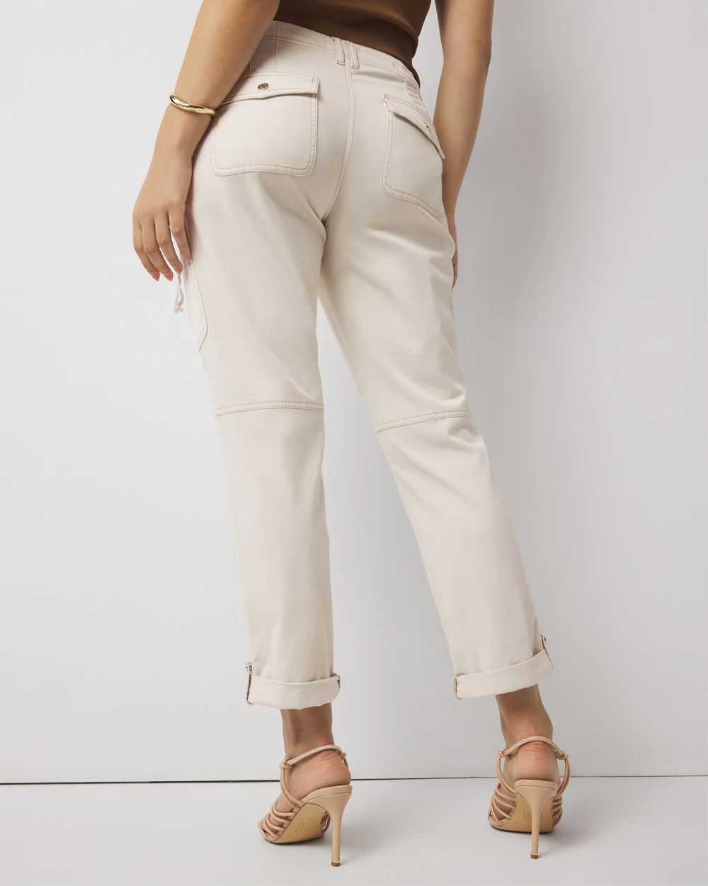 Curvy Mid-Rise Pret-A-Pedi Straight Cropped Pants