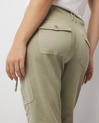 Mid-Rise Pret-A-Pedi Straight Cropped Pants click to view larger image.