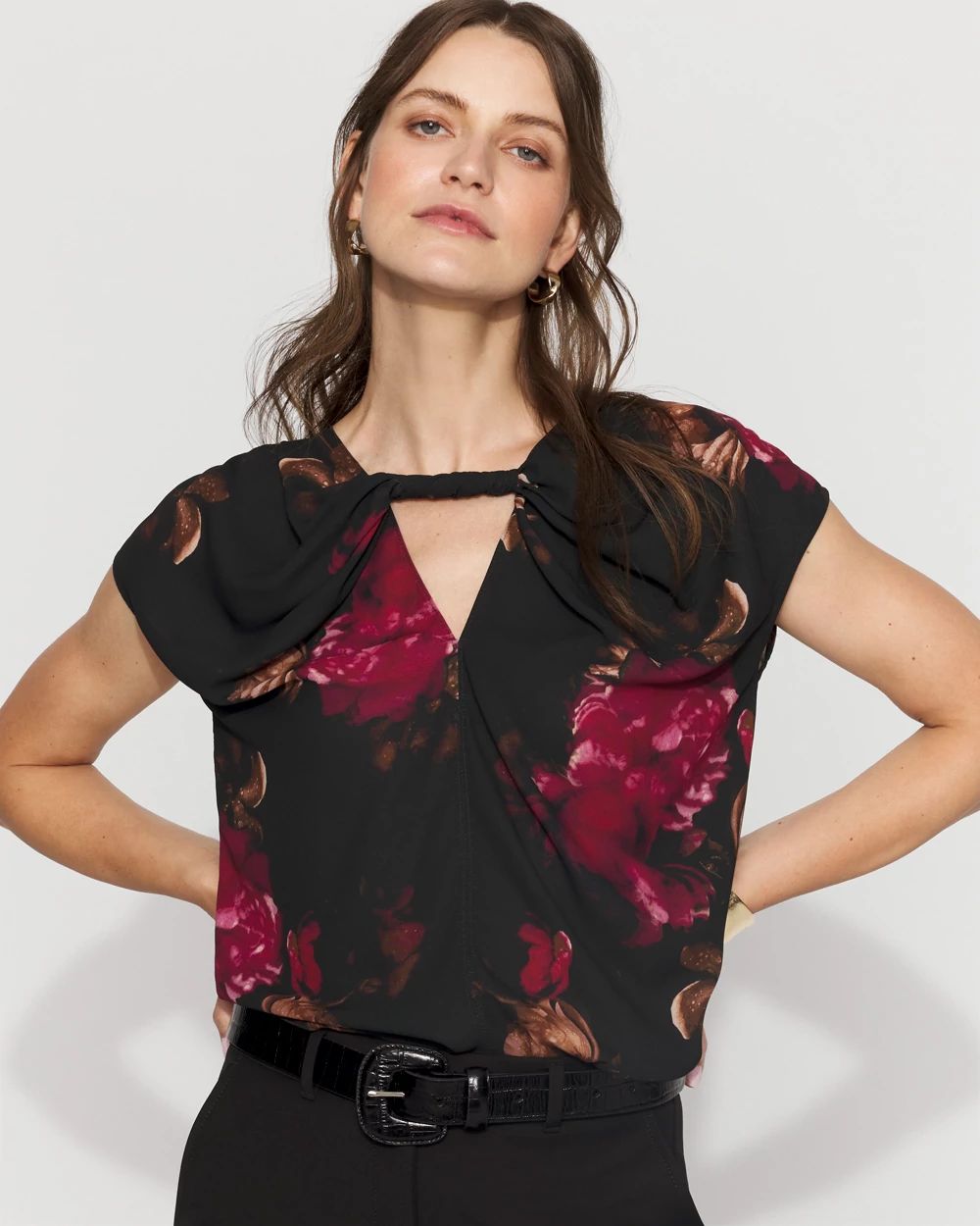 Twist-Neck Keyhole Shell