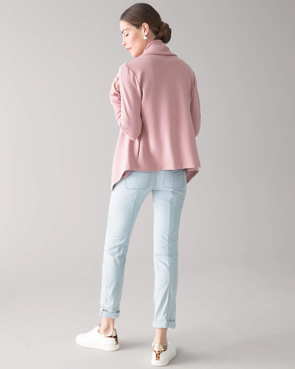 Mid-Rise Pret-a-Pedi Crop Pant