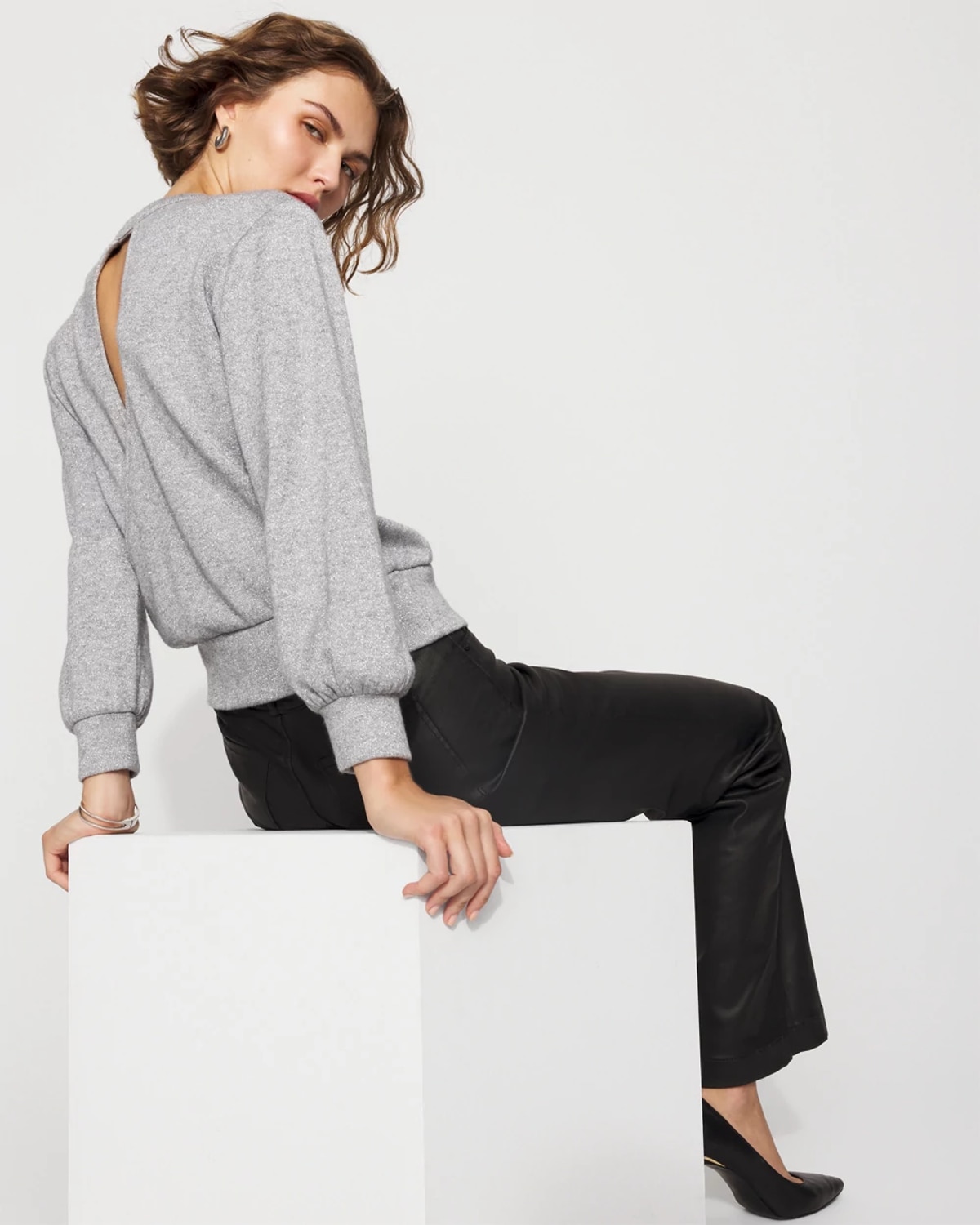 White House Black Market Lurex Puff Sleeve Snit Top In Gray