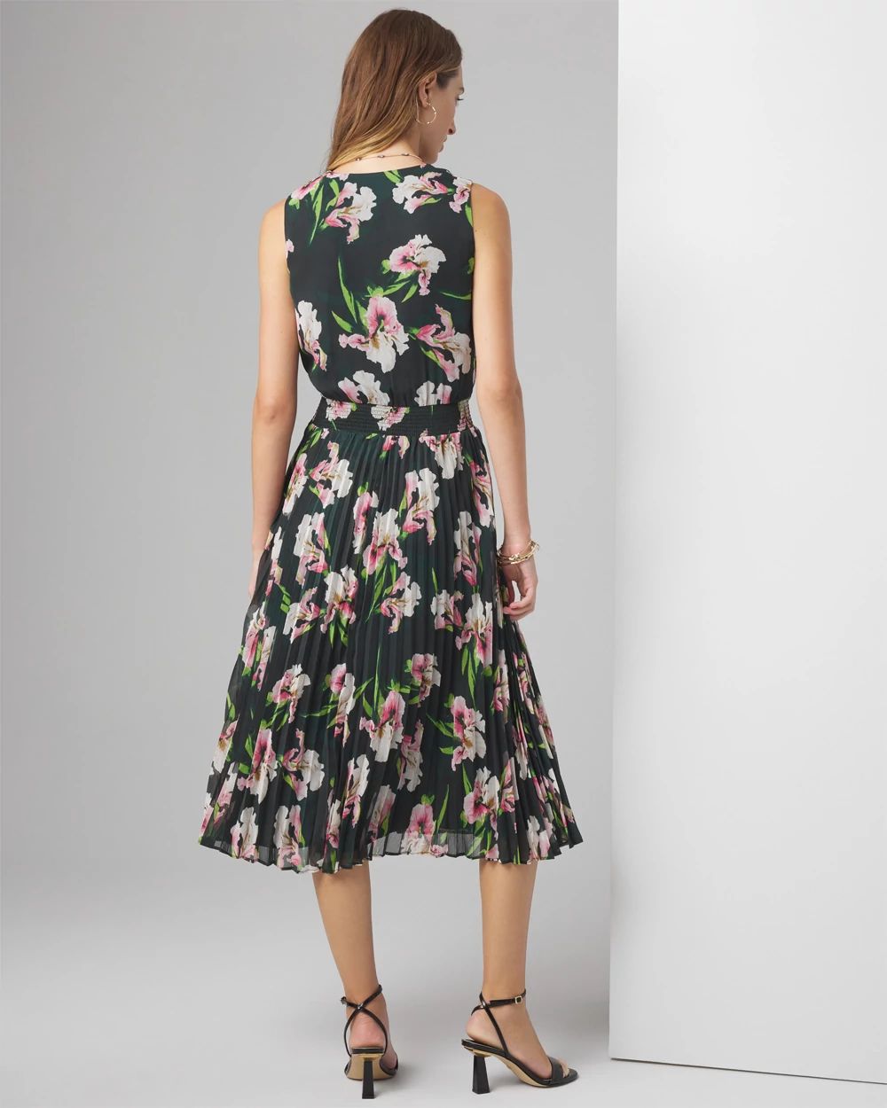 Petite Sleeveless V-Neck Smocked Pleated Midi Dress