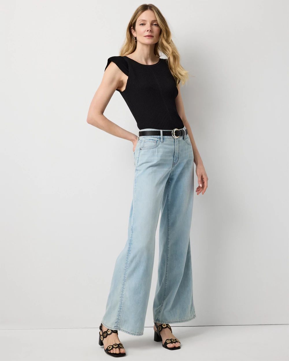 Mid Rise Wide Leg Featherweight Jean