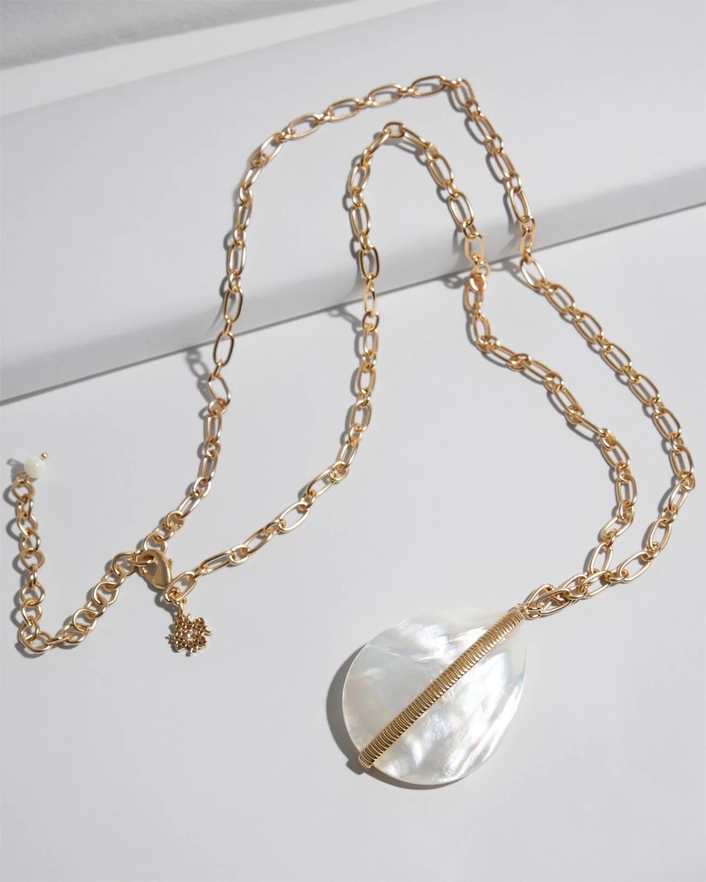 Goldtone & Mother of Pearl Pendant Necklace