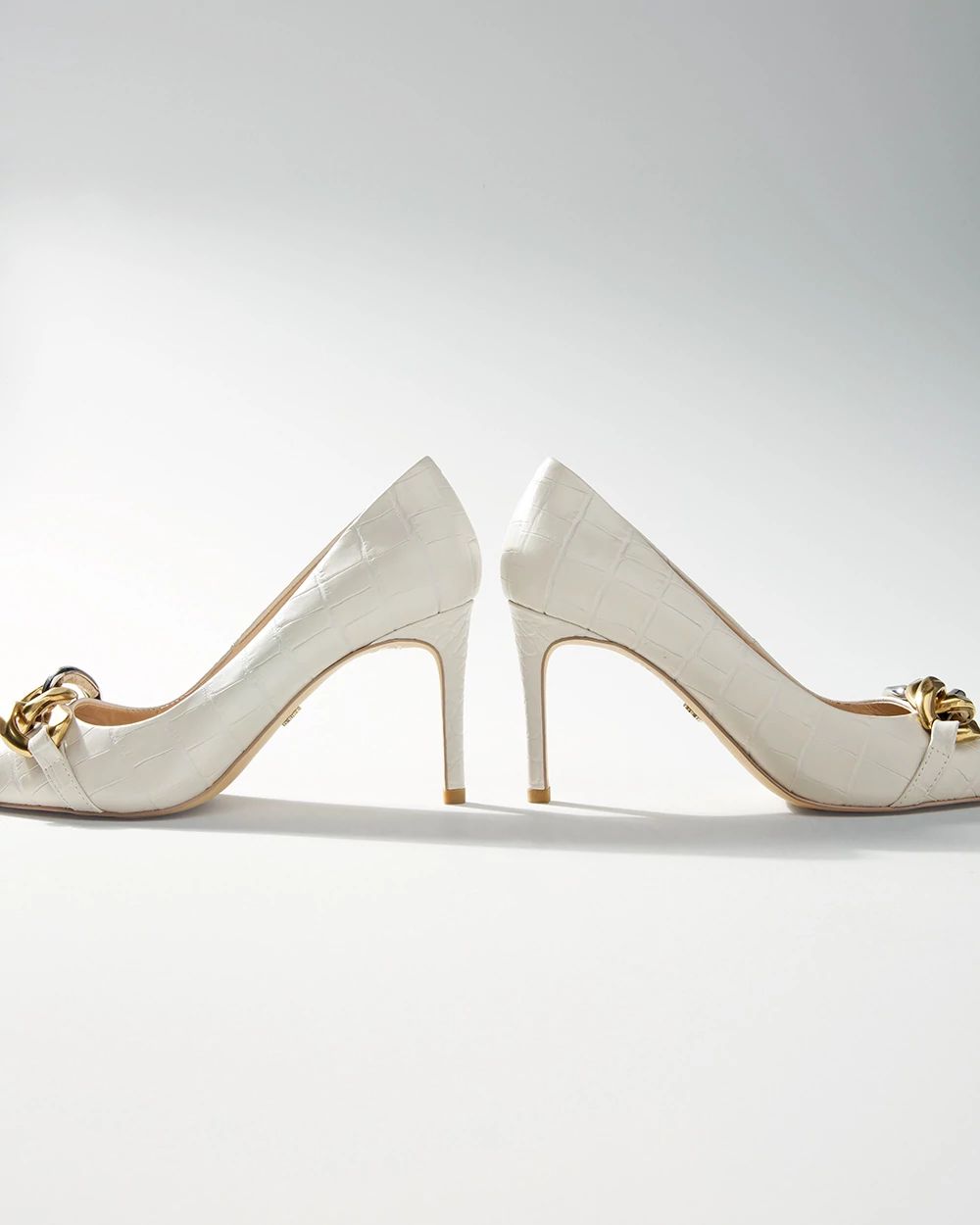 WHBM® Signature Pump with Chain Detail