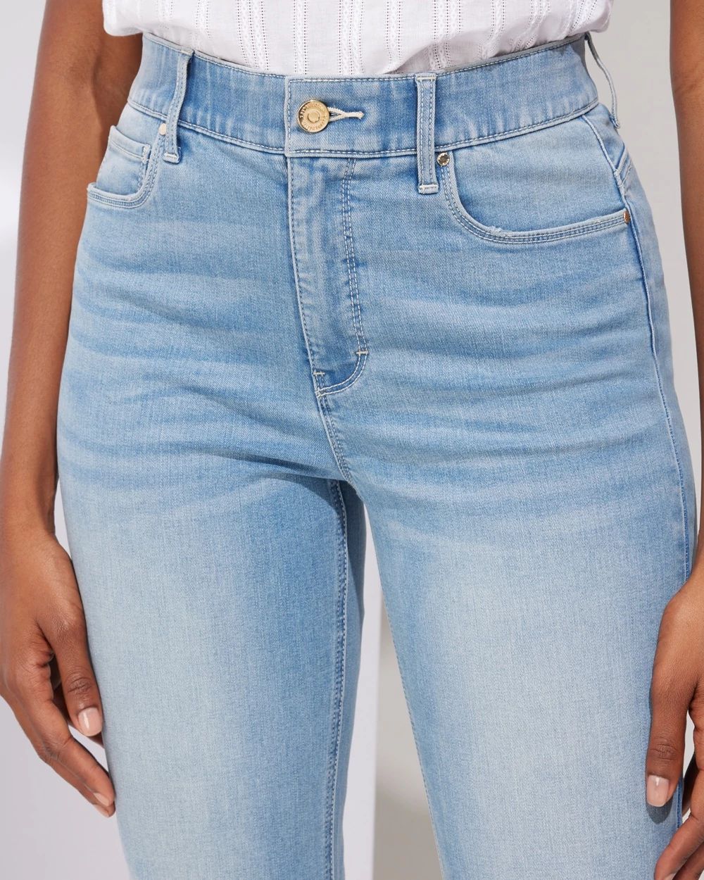 Outlet WHBM High-Rise Essential Slimmer™ Straight Jeans