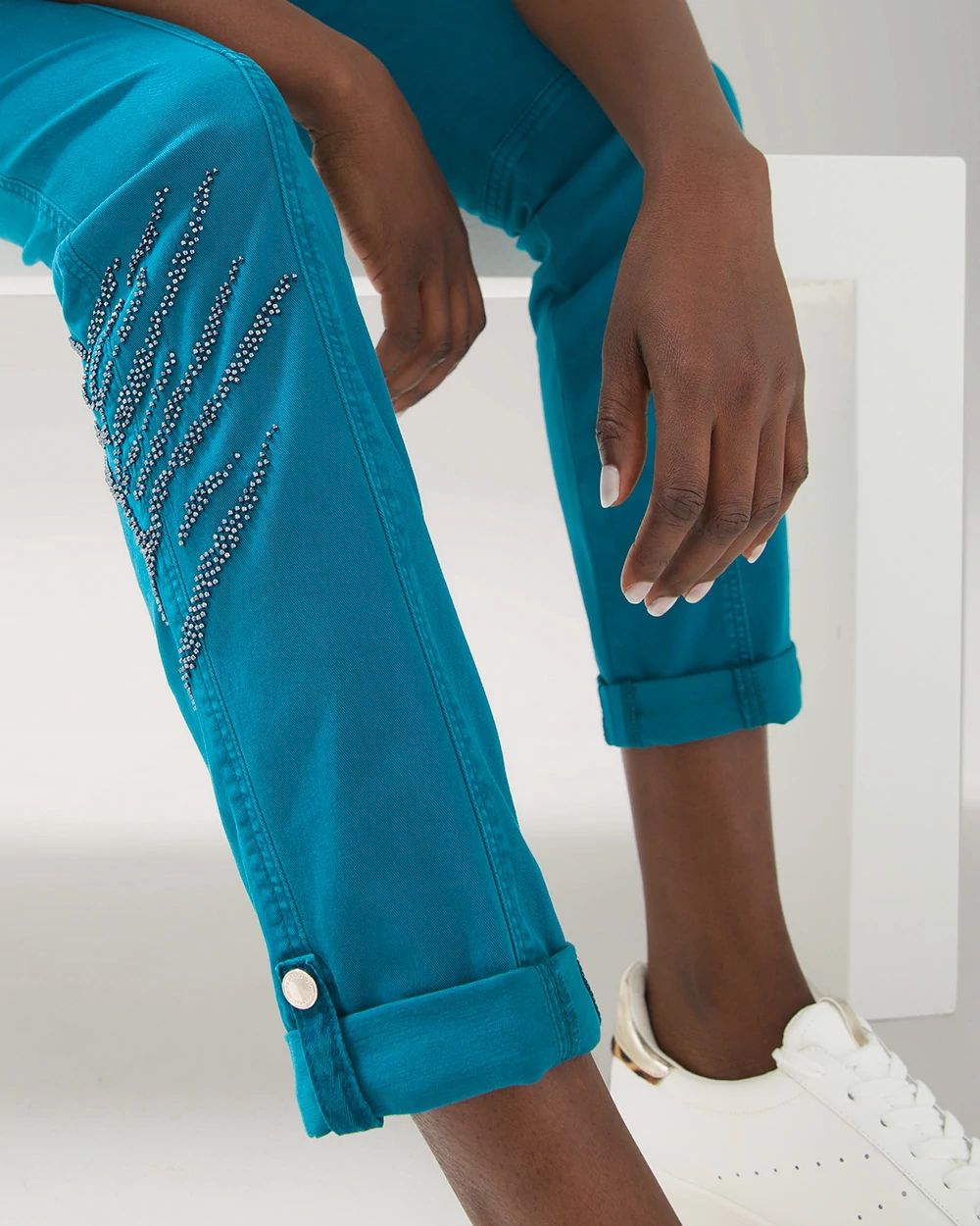 Mid-Rise Pret-A-Pedi Crop Pants
