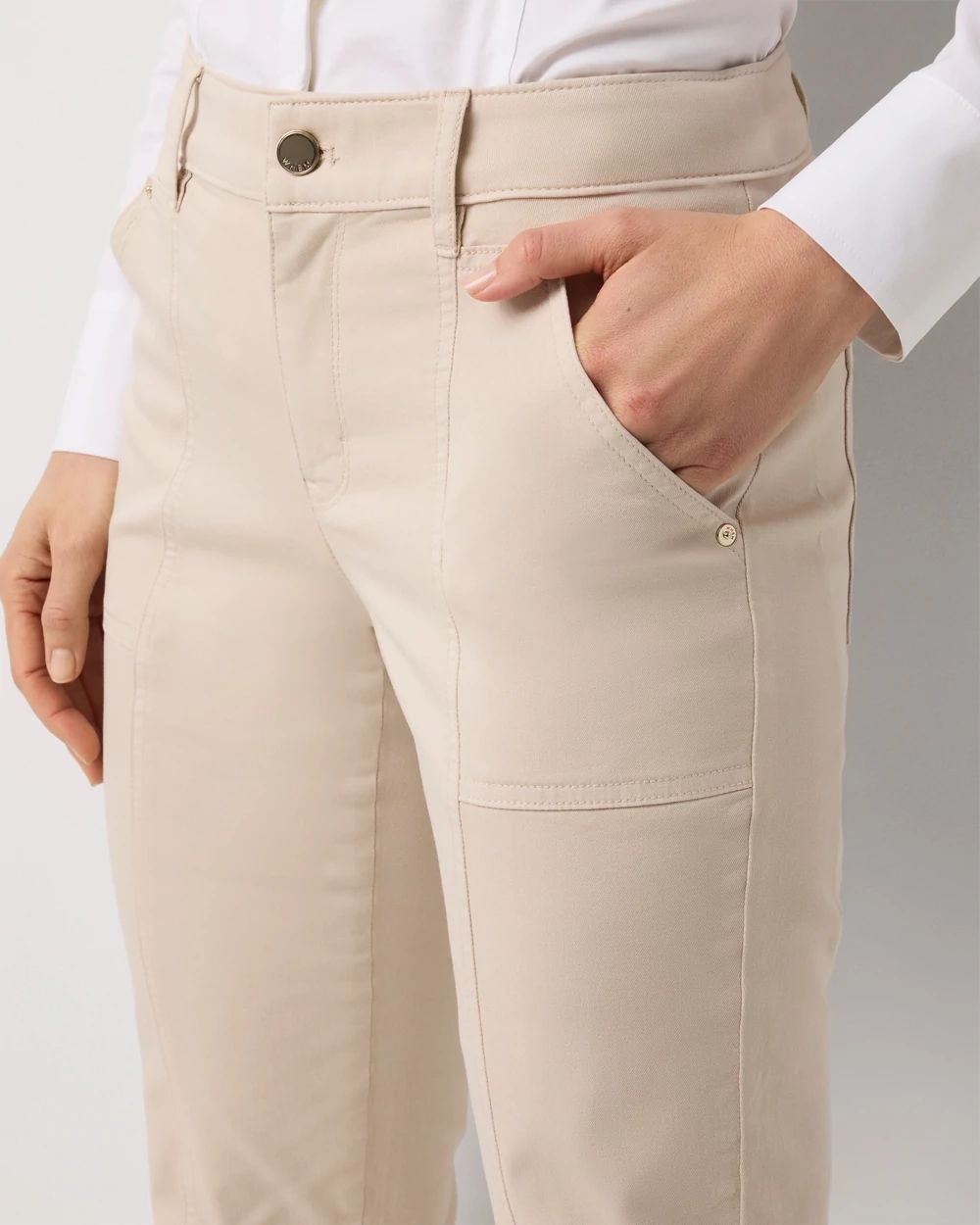 Petite Mid-Rise Pret Crop Pant
