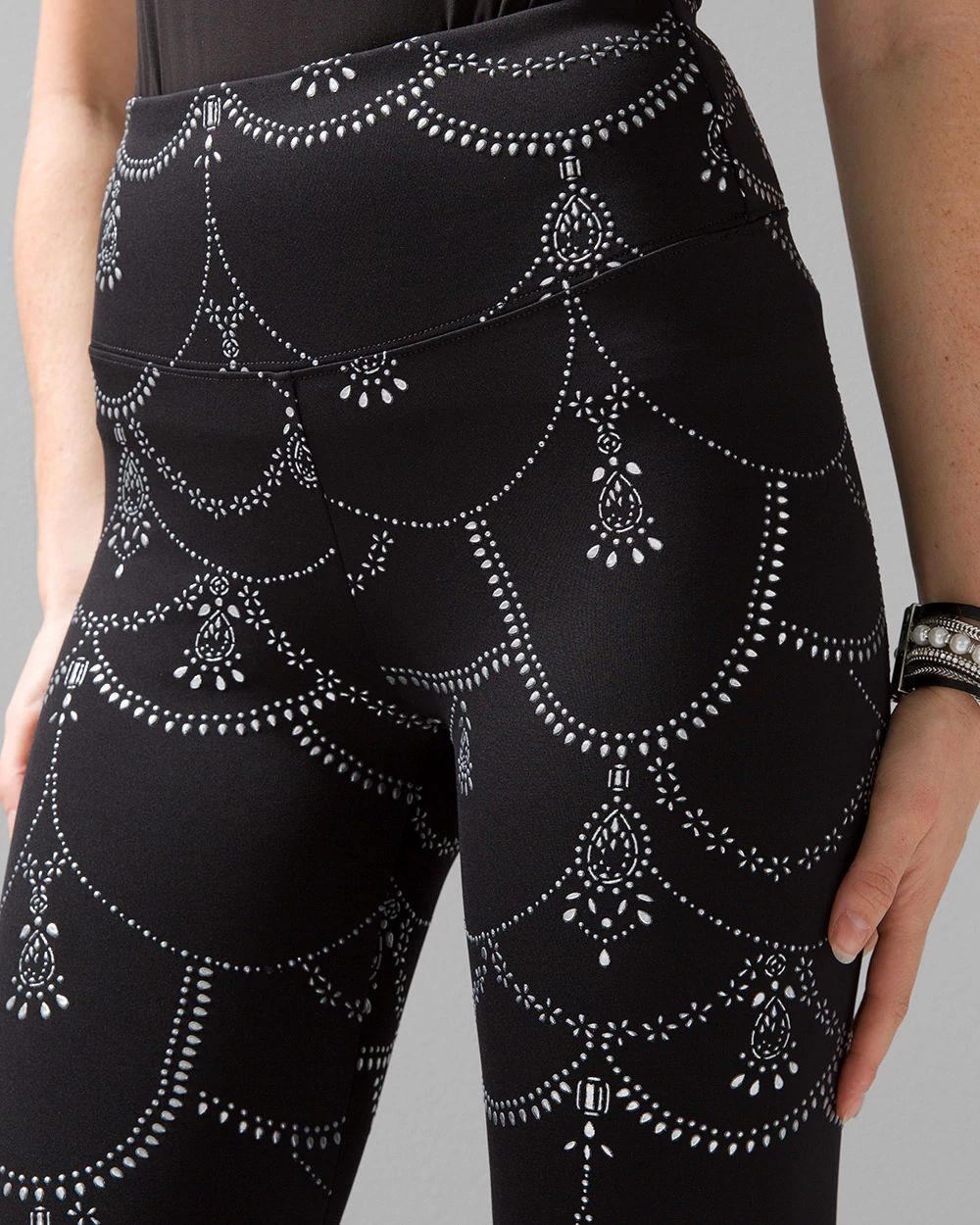 WHBM® Dew-Drop Print Runway Leggings