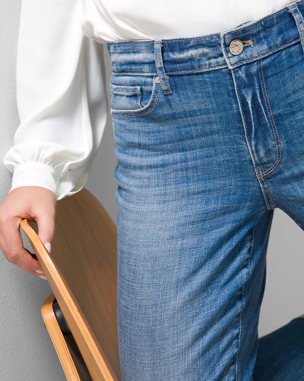 Mid-Rise Everyday Soft Girlfriend Jeans