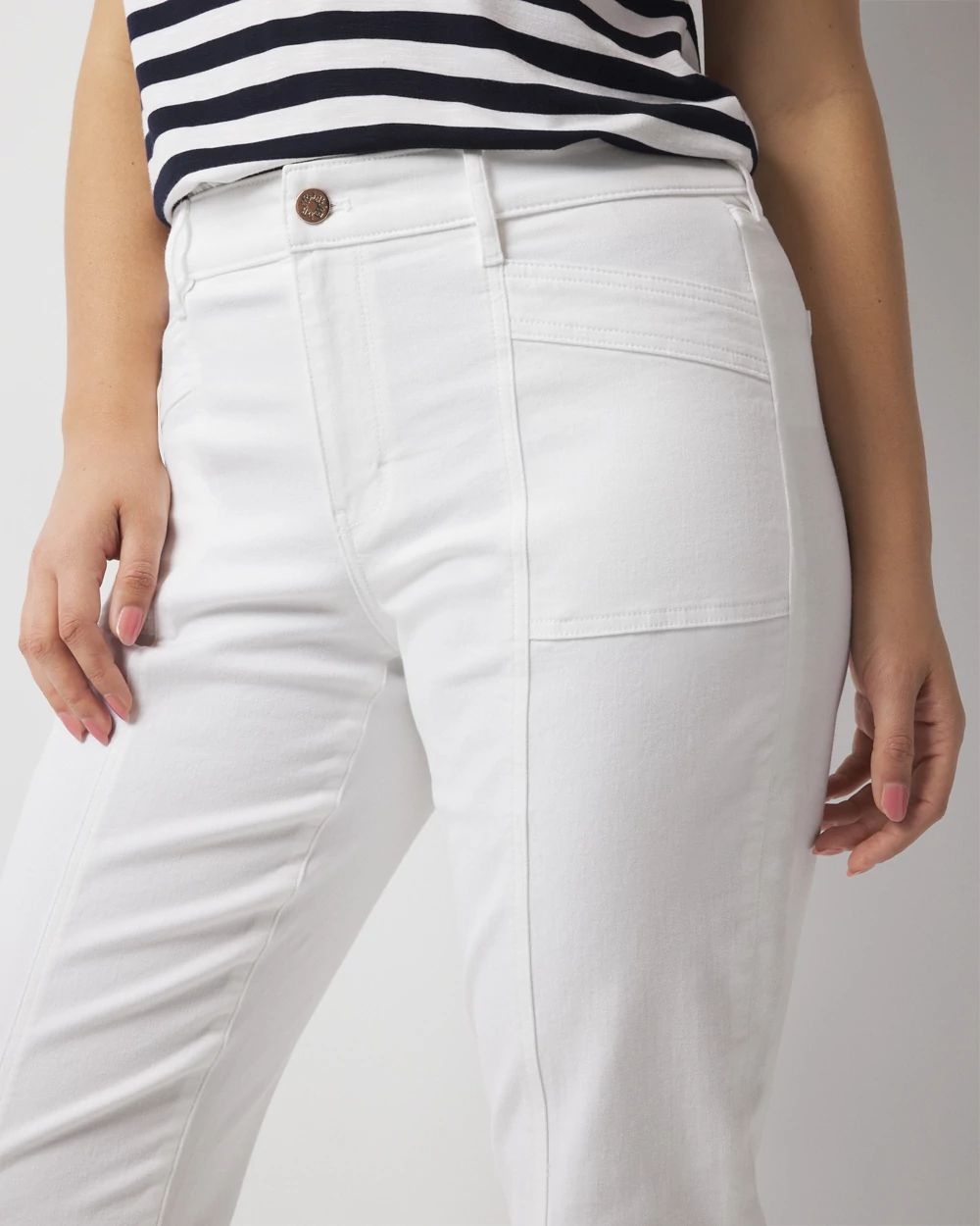 Curvy Mid-Rise Double Pocket Girlfriend Jean