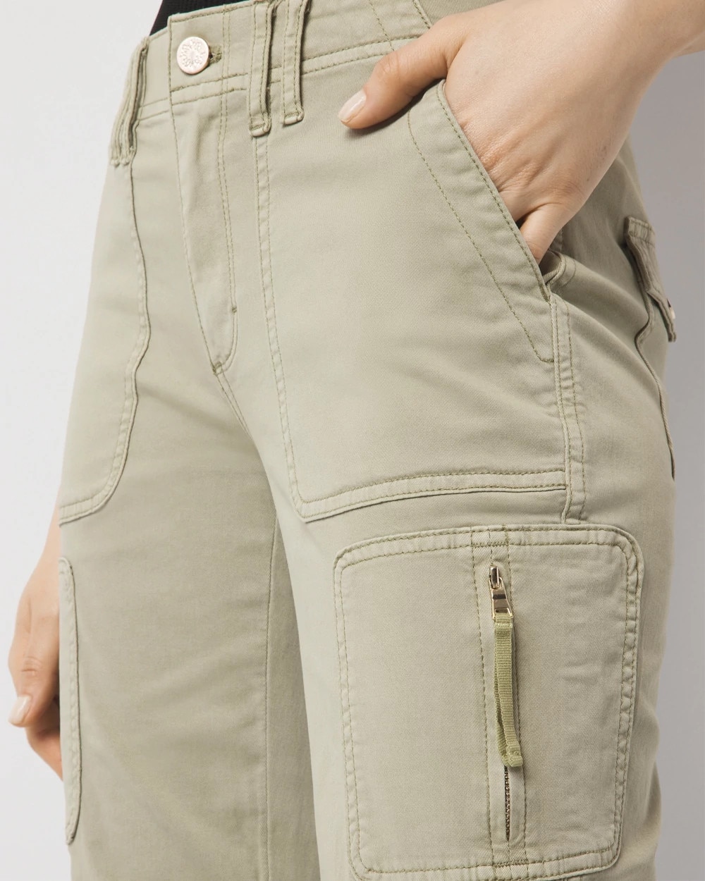 Mid-Rise Pret-A-Pedi Straight Cropped Pants