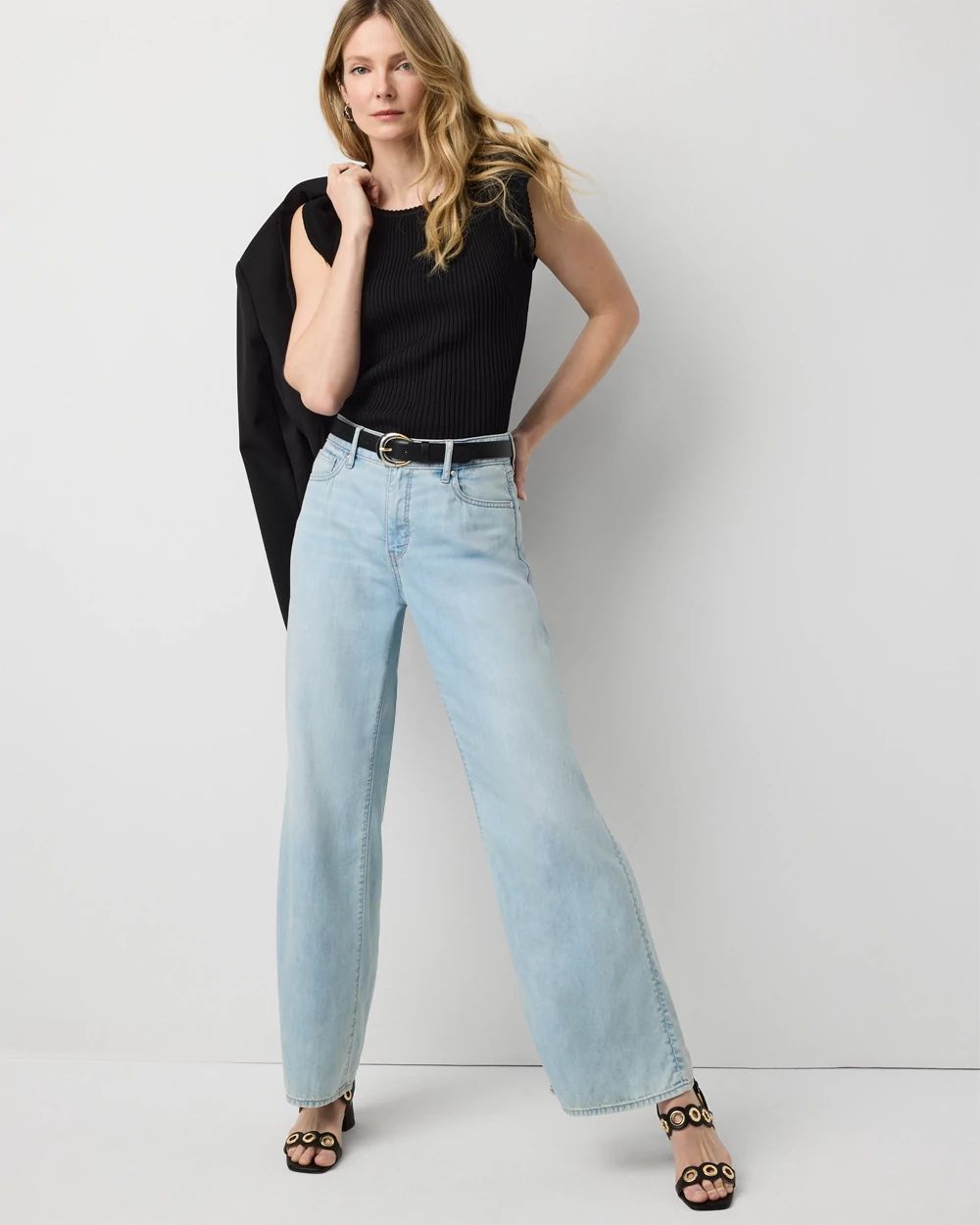 Mid Rise Wide Leg Featherweight Jean