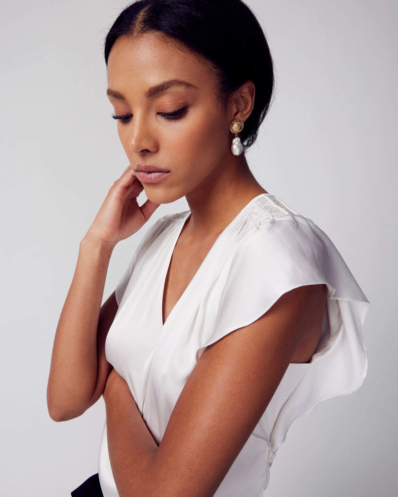 Flutter-Sleeve V-Neck Top