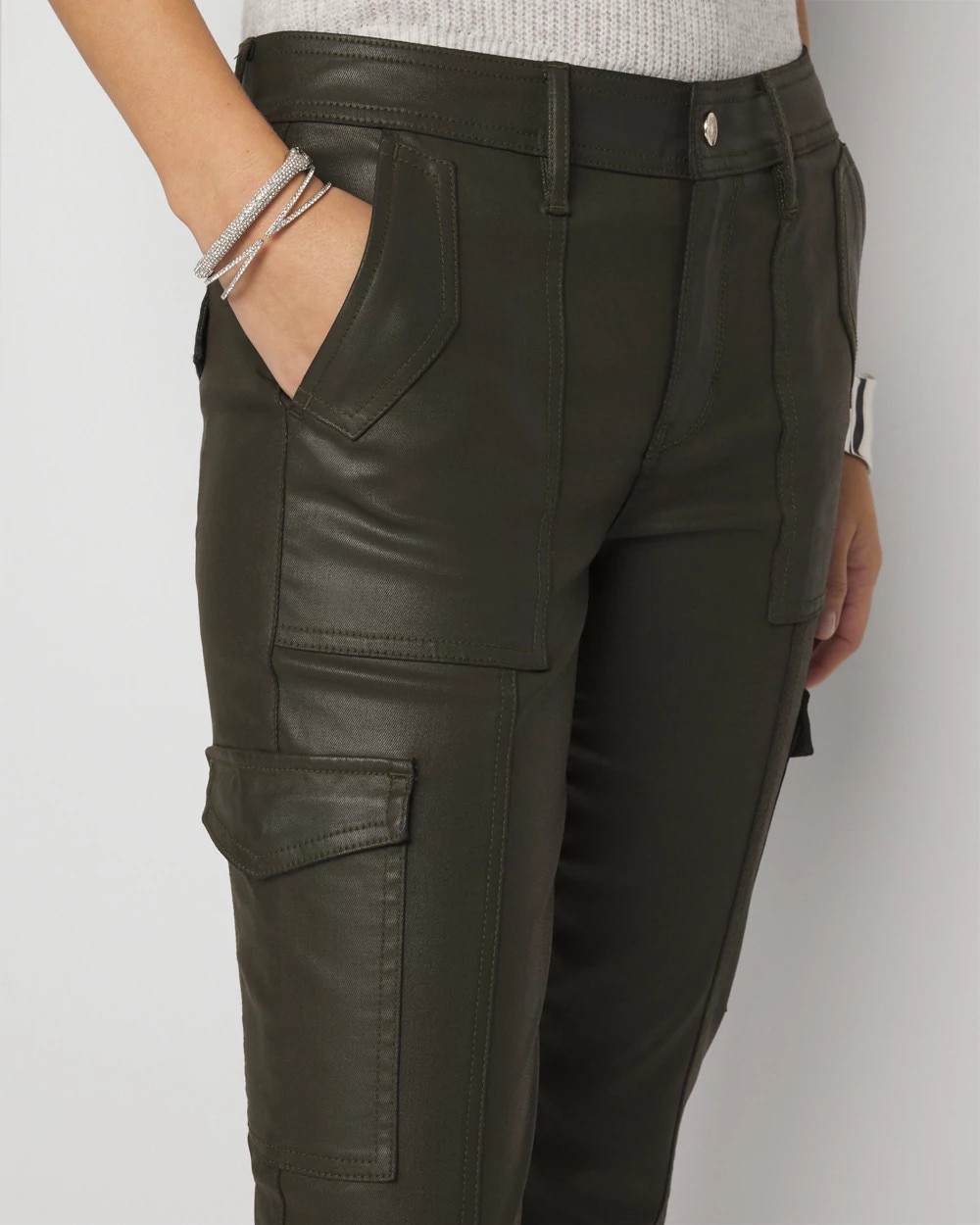 Petite Mid-Rise Tapered Cargo Coated Jeans