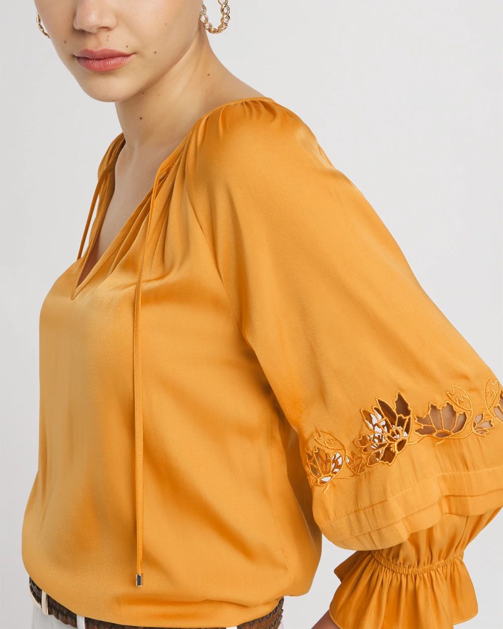 Elbow-Sleeve Embroidered Detail Blouse