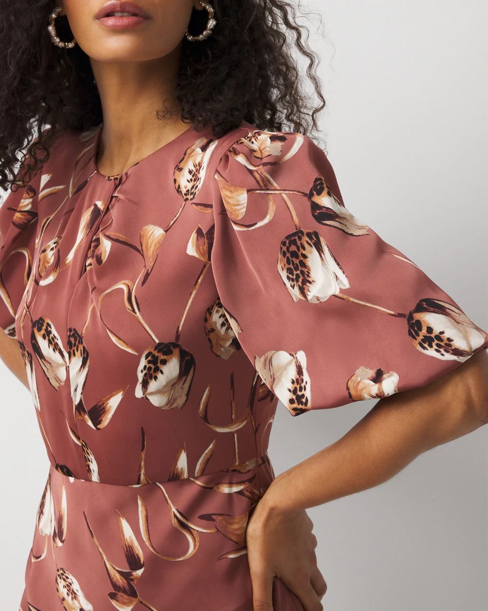 Keyhole Crewneck Midi Dress