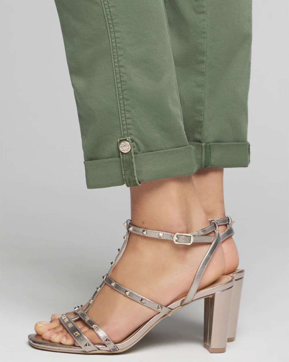 Mid-Rise Pret-A-Pedi Straight Crop Pants