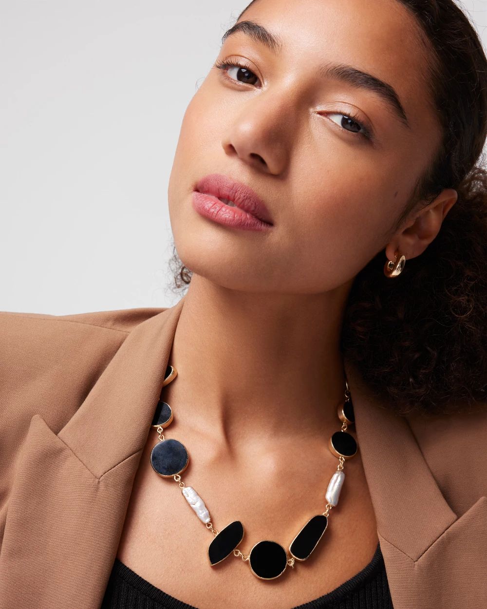 Gold Pearl Short Necklace