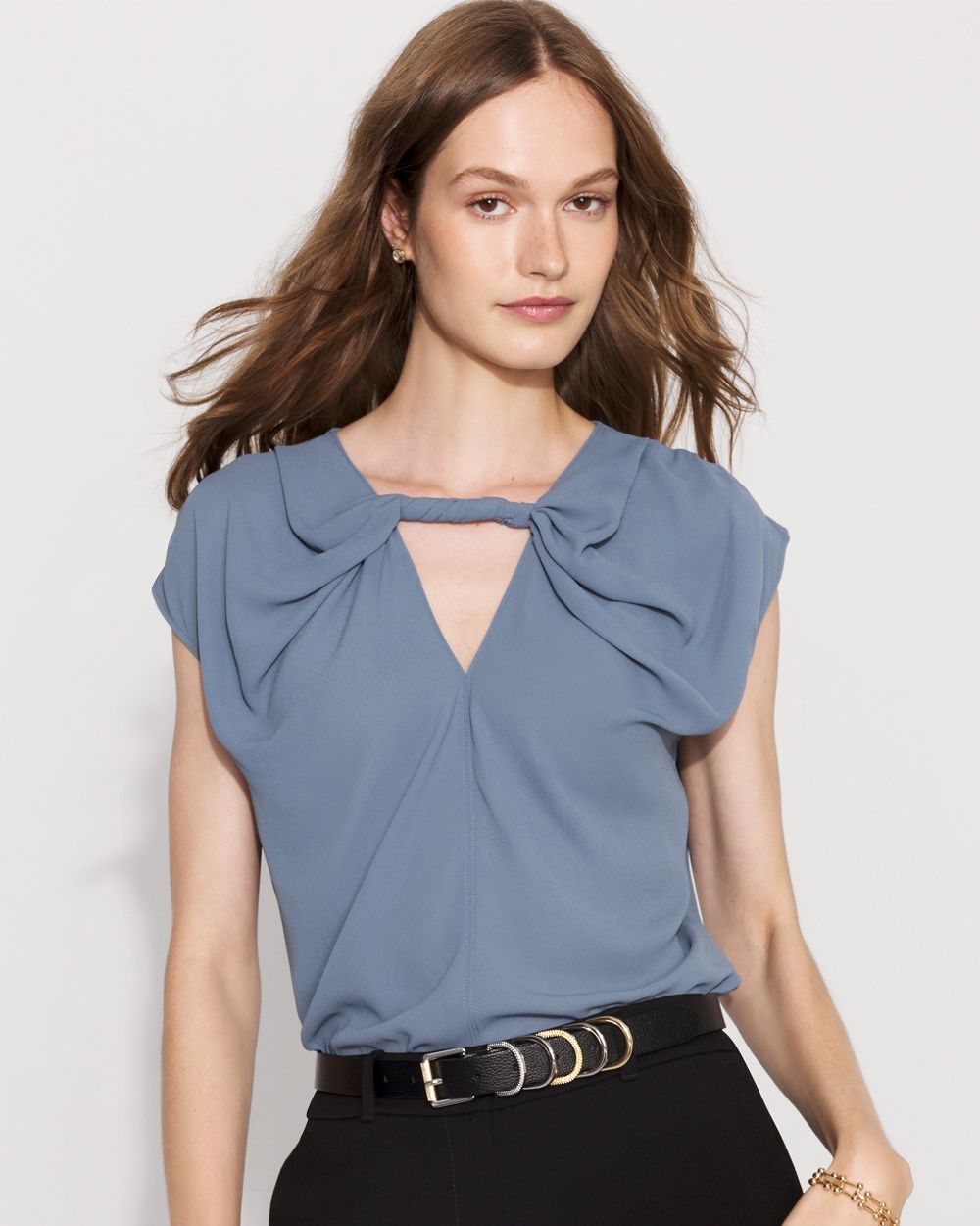 Twist-Neck Keyhole Shell