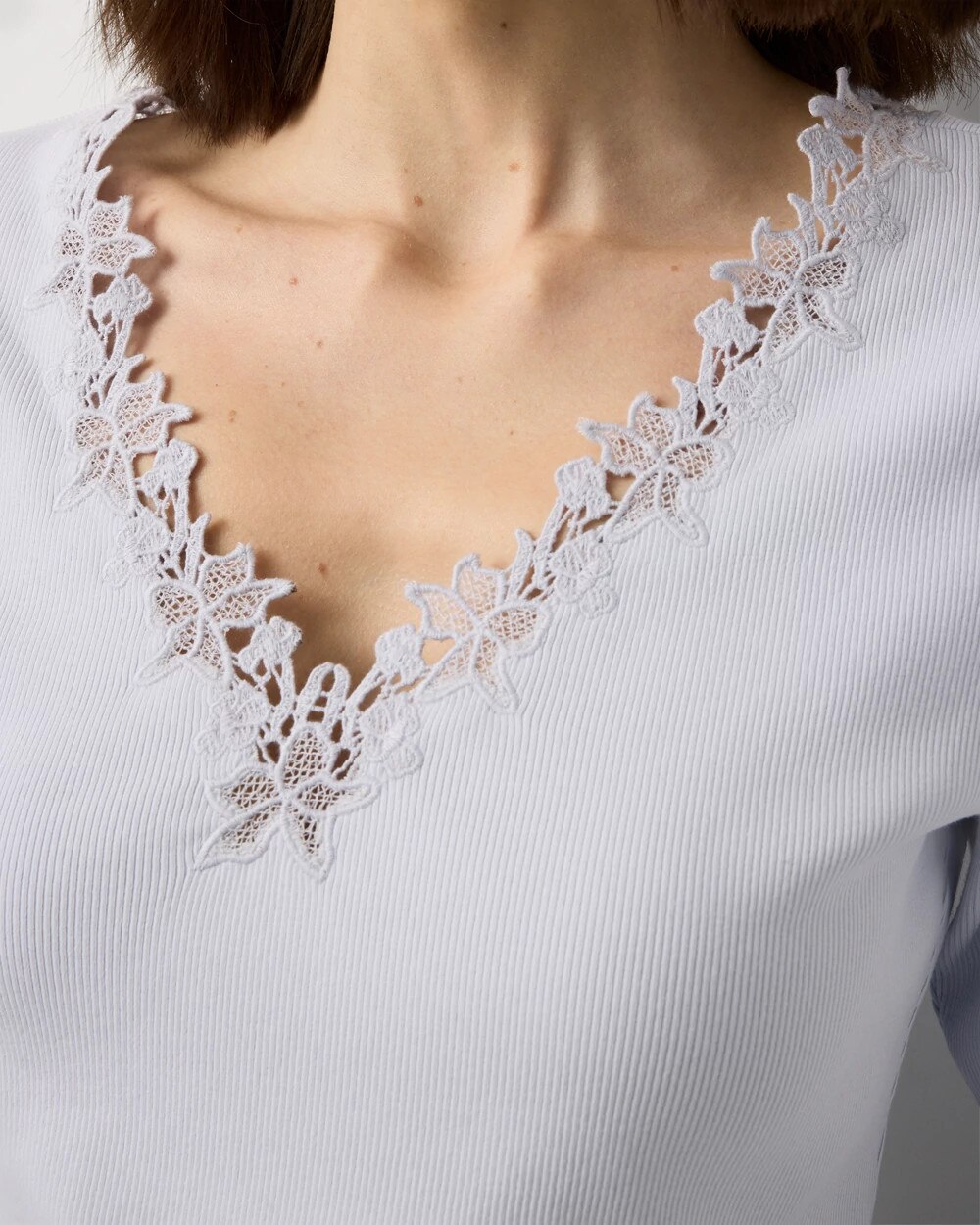 WHBM FORME™ Lace Trim V-neck Tee