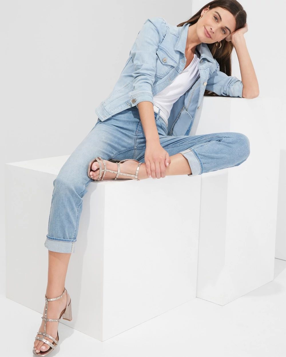 Outlet WHBM Mid-Rise Girlfriend Jeans