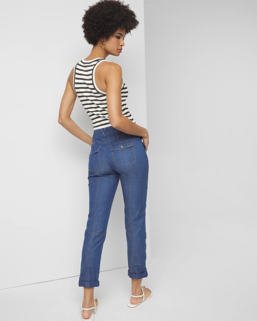 Mid-Rise Pret-a-Pedi Crop Pant