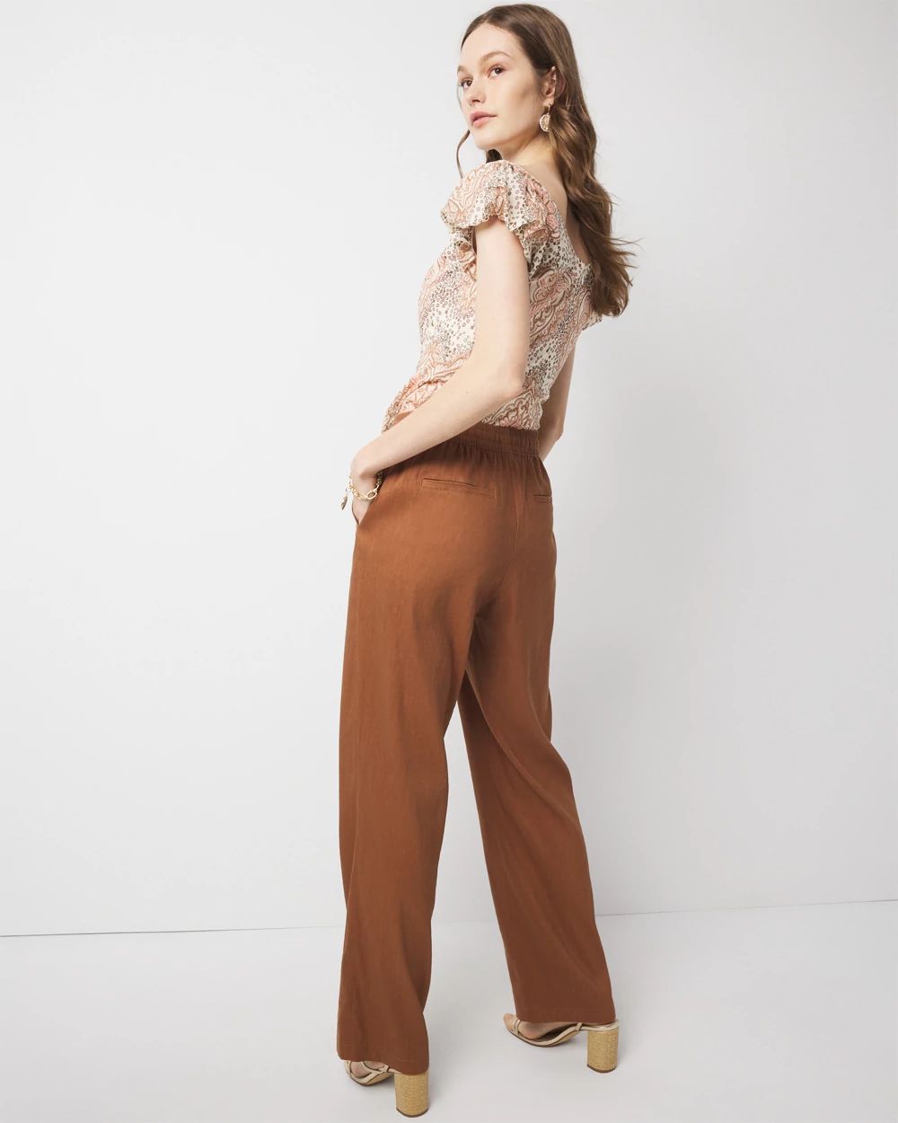 The Everyday Trouser in Linen click to view larger image.