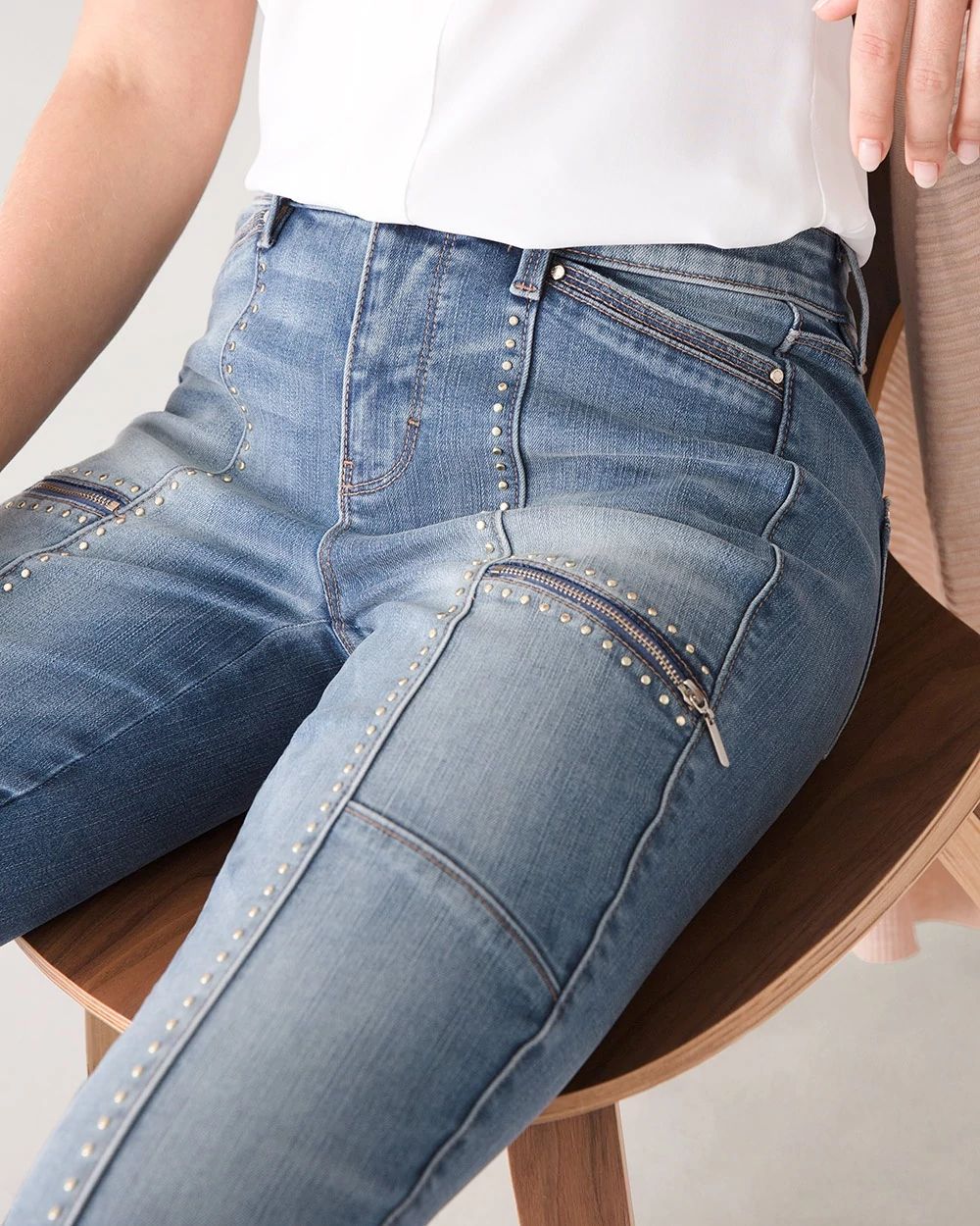Mid-Rise  Studded Skinny Jeans