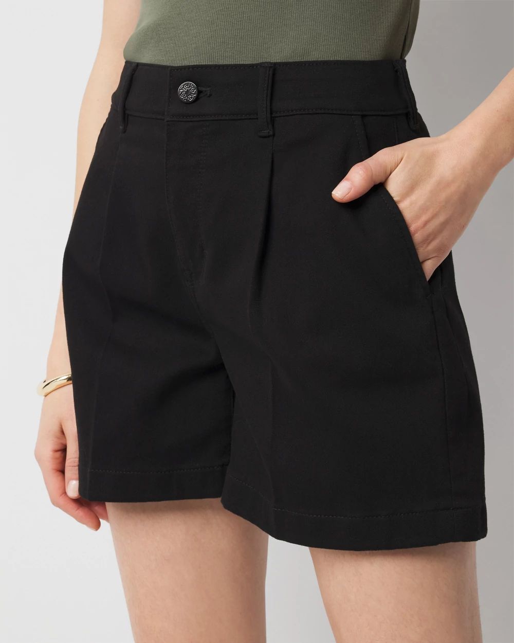 High-Rise Pleated Denim Short