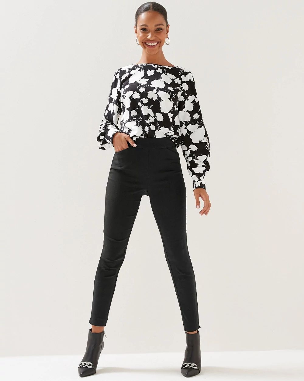 Outlet WHBM Pull-On Skinny Pants