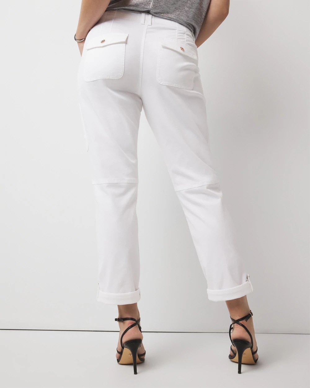 Mid-Rise Pret-A-Pedi Straight Cropped Pants