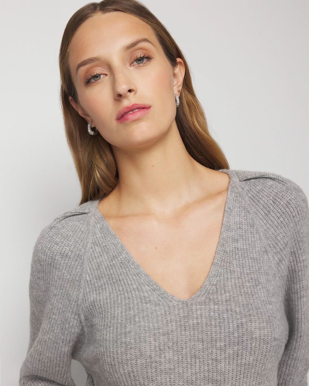 Petite Pleated Shoulder V-neck Pullover Sweater