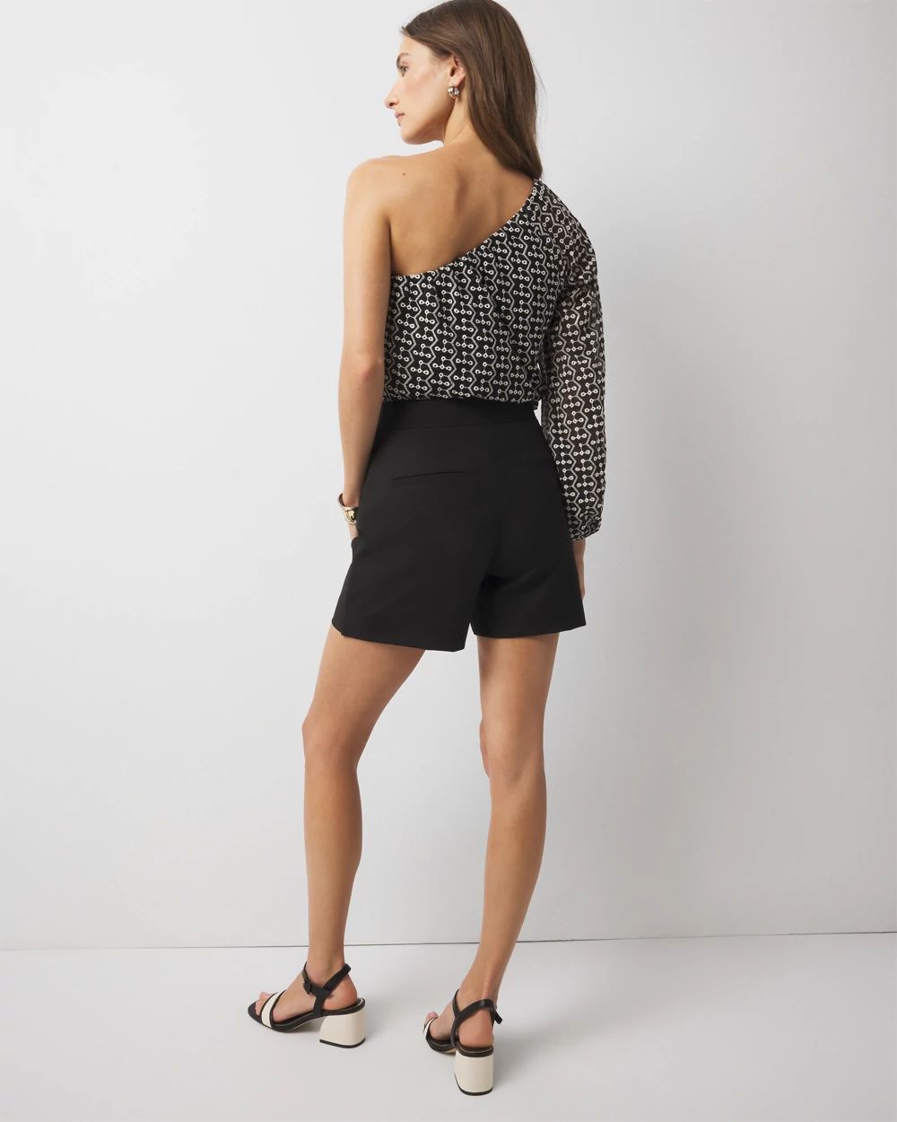 Comfort Stretch Patch Pocket Shorts