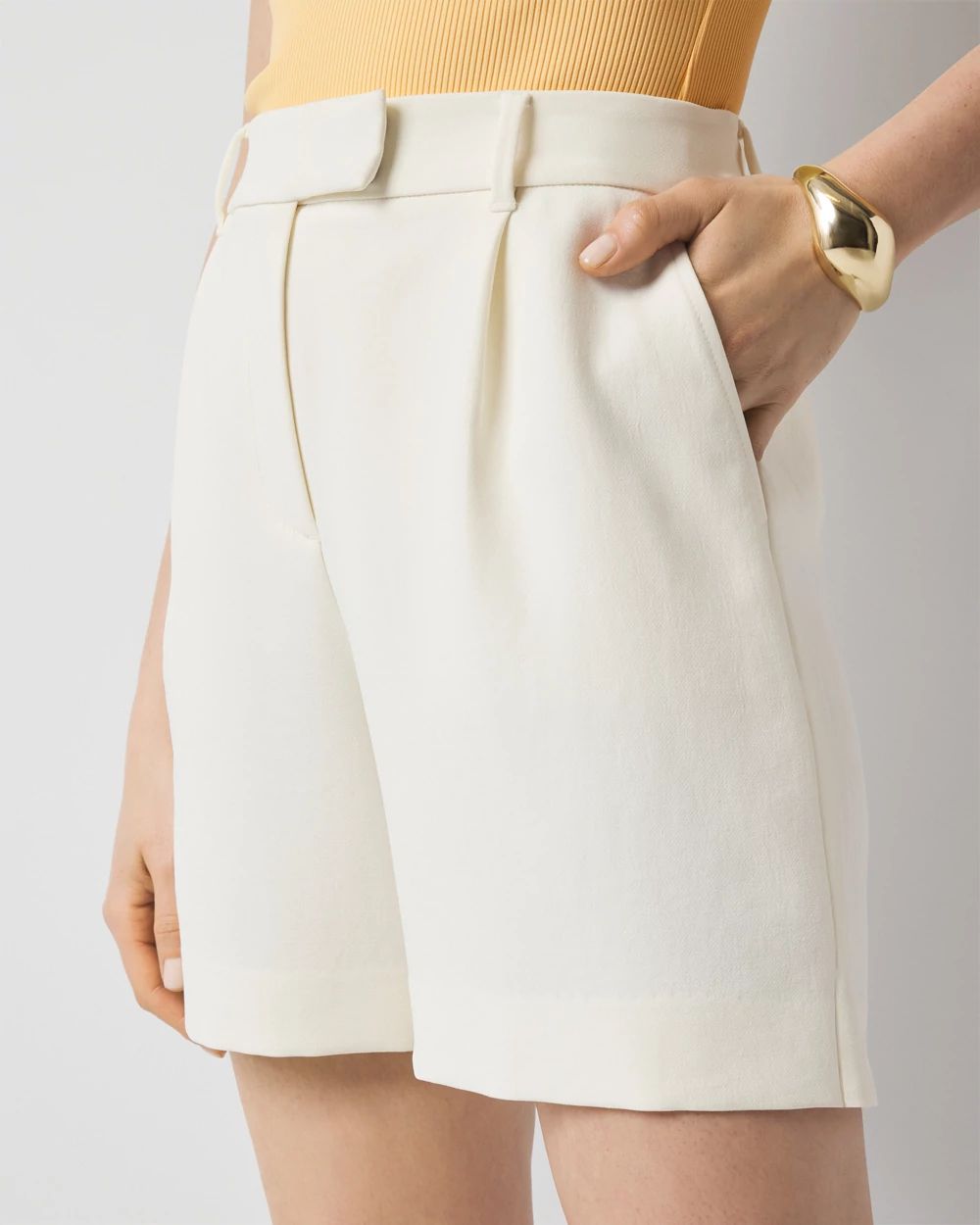 High-Rise Tailored Short