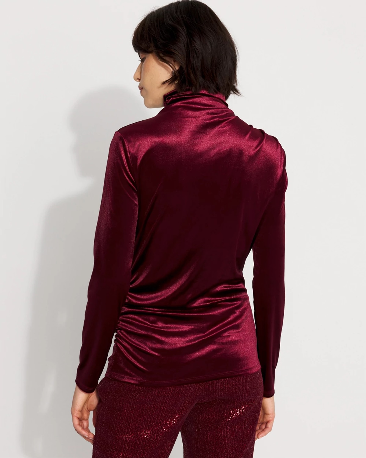 White House Black Market Long Sleeve Velvet Top In Burgundy